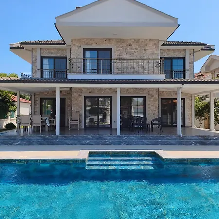 Villa Bronze-2 *